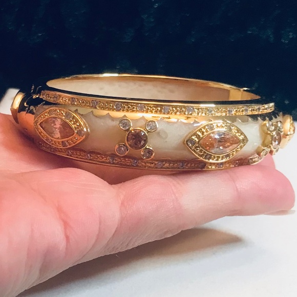 🌟 HOST PICK🌟 Cristina Sabatini Enamel Clamper Bangle - Picture 3 of 7